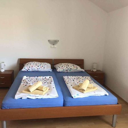 Apartment In Lopar/Insel Rab 37000 Bagian luar foto