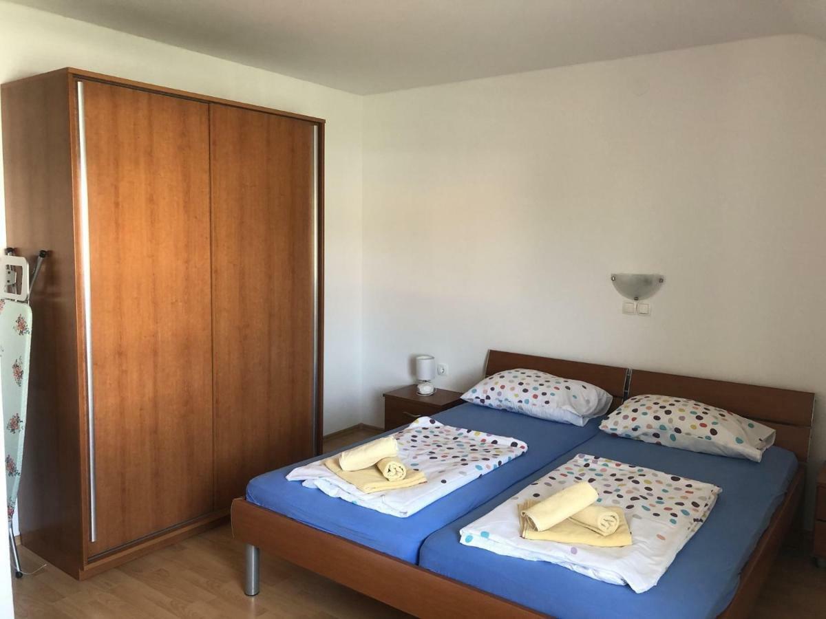 Apartment In Lopar/Insel Rab 37000 Bagian luar foto